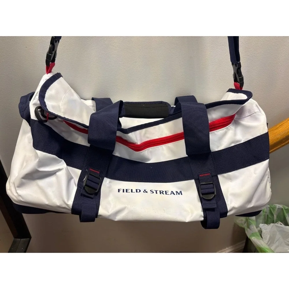 Field & Stream White Navy Red Duffel Bag Travel Weekender Gym‎ Sports